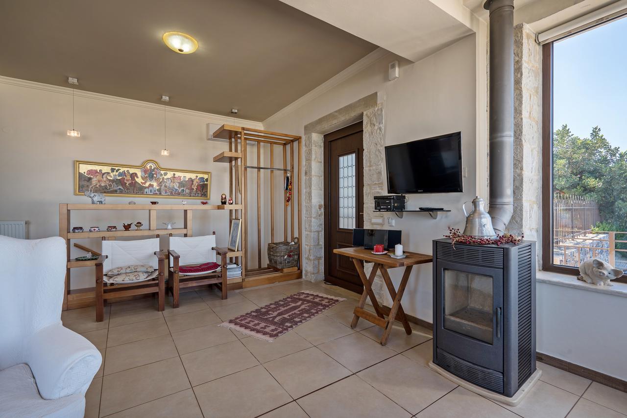 Sea Views At Villa Anemomylos With Heated Pool, Ping Pong And Tennis Agia Pelagia Екстериор снимка